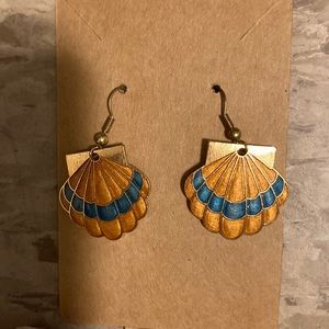 Shell Dangle Earrings